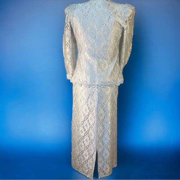 Vintage Cachet by Bari Protas - Picture 2 of 4